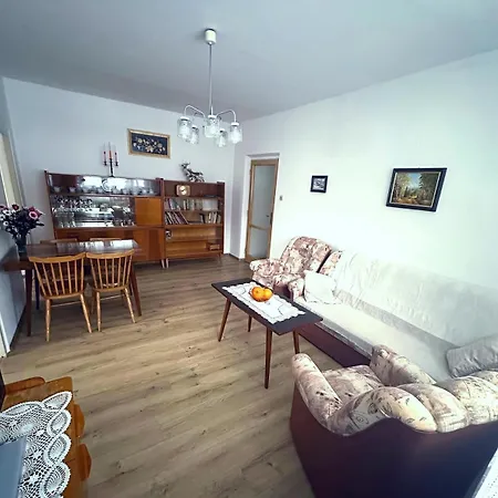 Lejlighed Roznov - *